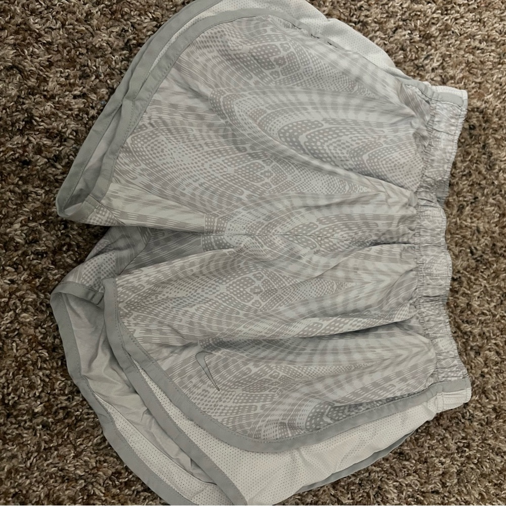 Nike Gray Patterned Athletic Shorts Size Small